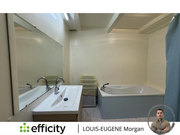 Maison
         4 pièces
        - 88 m² 63 000 € *