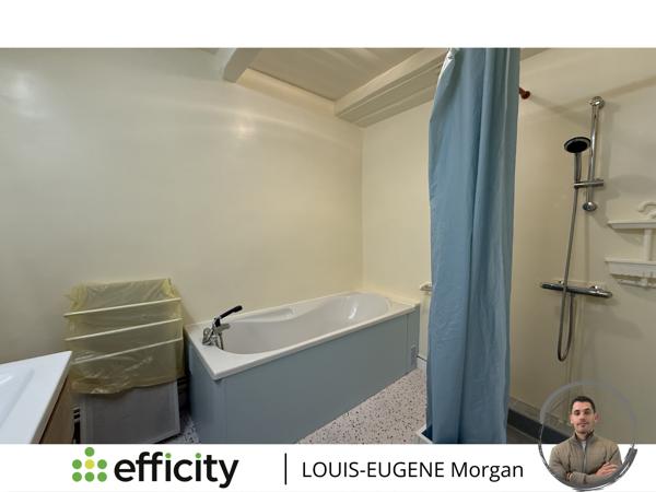 Maison
         4 pièces
        - 88 m² 63 000 € *