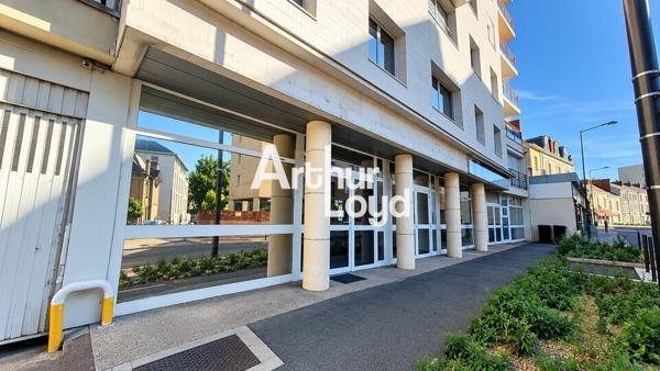 A LOUER : BUREAUX D'ENVIRON 60,98 M² - REZ DE CHAUSSÉE - CENTRE VILLE LE MANS (72)