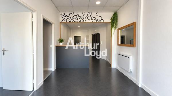 A LOUER : BUREAUX D'ENVIRON 60,98 M² - REZ DE CHAUSSÉE - CENTRE VILLE LE MANS (72)