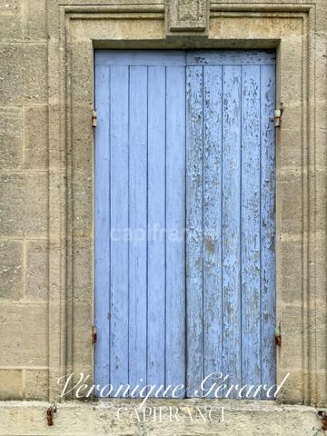 IDEAL INVESTISSEMENT MAISON EN PIERRE SUR 5494 M2 DE TERRAIN UB