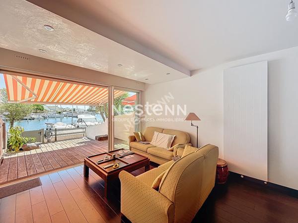 Port Camargue belle Marina Entièrement rénovée P3 Cabine en duplex de 72 m² environ