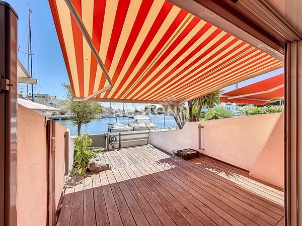 Port Camargue belle Marina Entièrement rénovée P3 Cabine en duplex de 72 m² environ