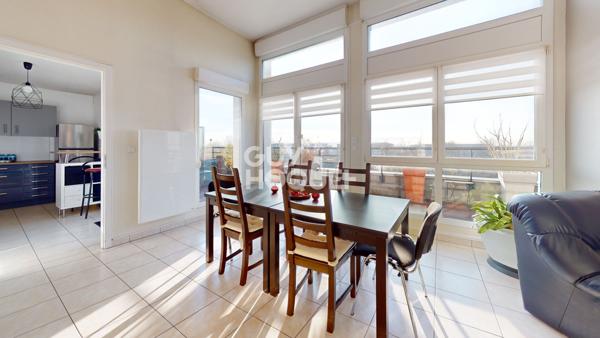 Attique 4 pièces de 89 m² à Cernay (68700).