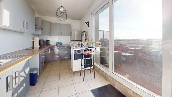 Attique 4 pièces de 89 m² à Cernay (68700).