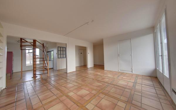 Appartement à vendre    4 pièces • 122,73 m2 Drancy