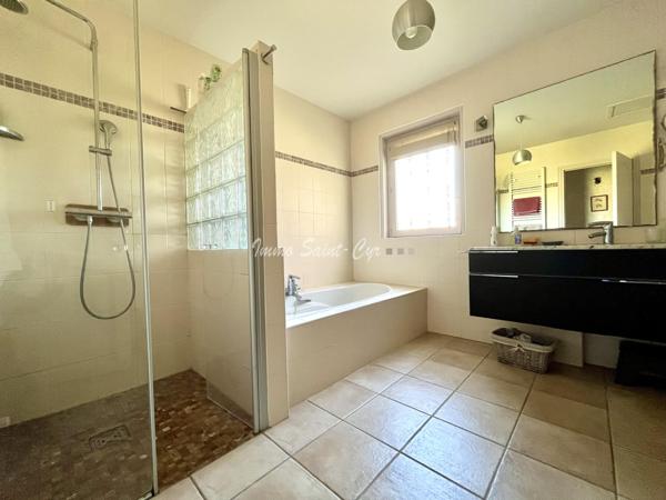 Maison 6 pièce(s) 4 chambre(s) 170 m²