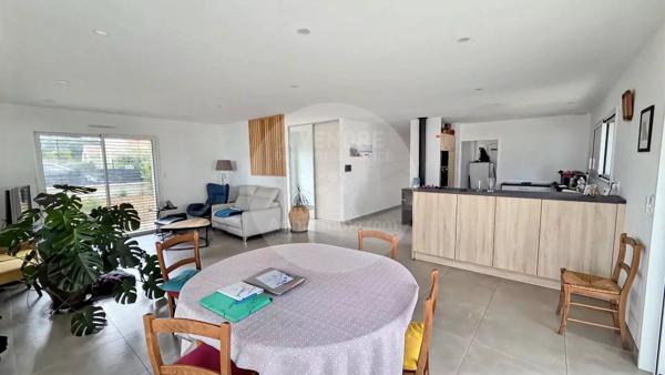 Vente                                                      Maison
                        
                     4 pièces                      144 m2                     à Saint-Brevin-les-Pins