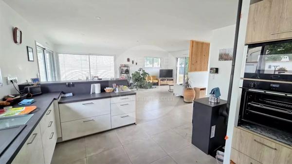 Vente                                                      Maison
                        
                     4 pièces                      144 m2                     à Saint-Brevin-les-Pins