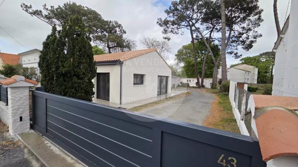 Vente                                                      Maison
                        
                     4 pièces                      144 m2                     à Saint-Brevin-les-Pins