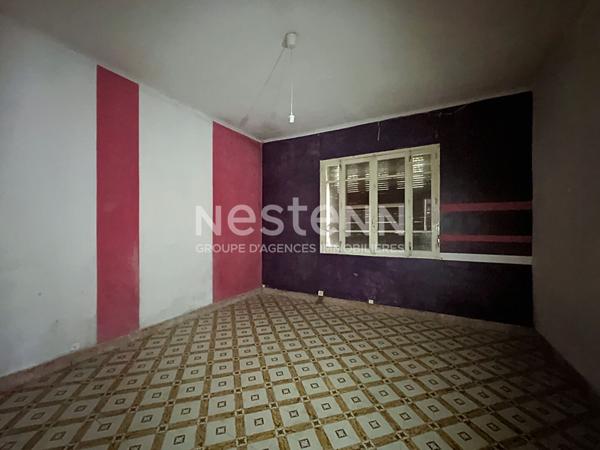 SAINT-RÉMY-DE-PROVENCE ? MAISON À RENOVER AVEC BEAU TERRAIN ET FORT POTENTIEL