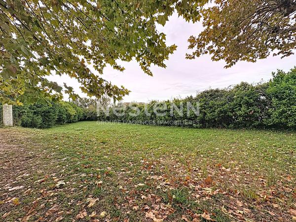 SAINT-RÉMY-DE-PROVENCE ? MAISON À RENOVER AVEC BEAU TERRAIN ET FORT POTENTIEL