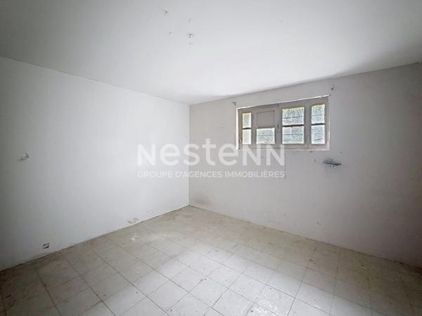 SAINT-RÉMY-DE-PROVENCE ? MAISON À RENOVER AVEC BEAU TERRAIN ET FORT POTENTIEL