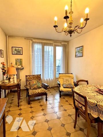 Grenoble, secteur Alpins/Alliés appartement 3P+C en étage