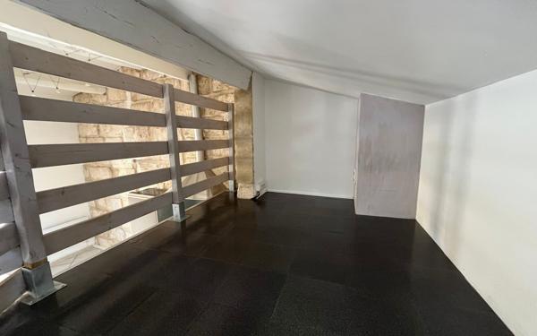 Appartement à louer    1 pièce •  Lunel