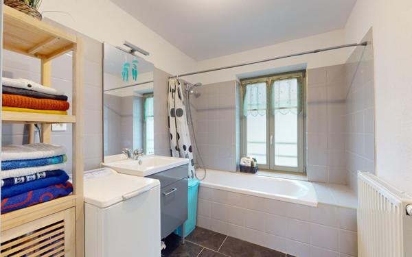 Immeuble à vendre    5 pièces • 120,80 m2 Mulhouse