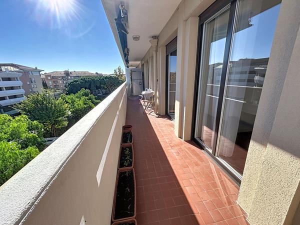 FREJUS PLAGE, APPARTEMENT 3 PIECES, TERRASSE ET CAVE