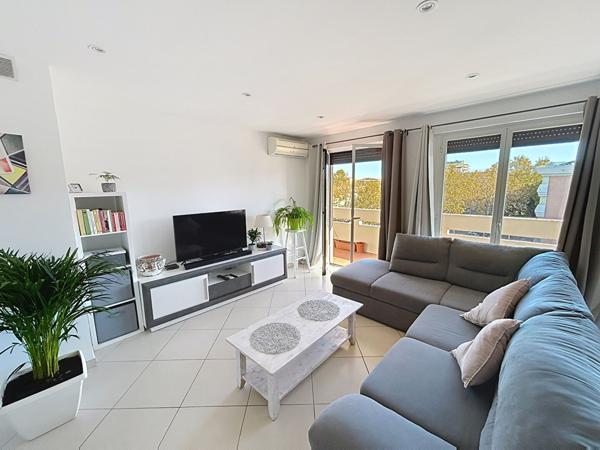 FREJUS PLAGE, APPARTEMENT 3 PIECES, TERRASSE ET CAVE