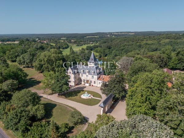 Magnifique château avec installations équestres professionnelles