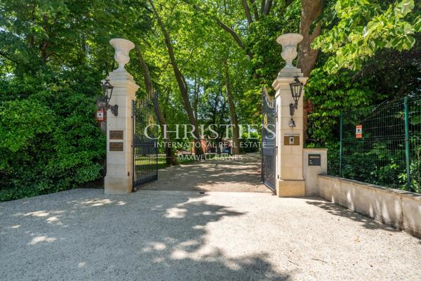 Magnifique château avec installations équestres professionnelles