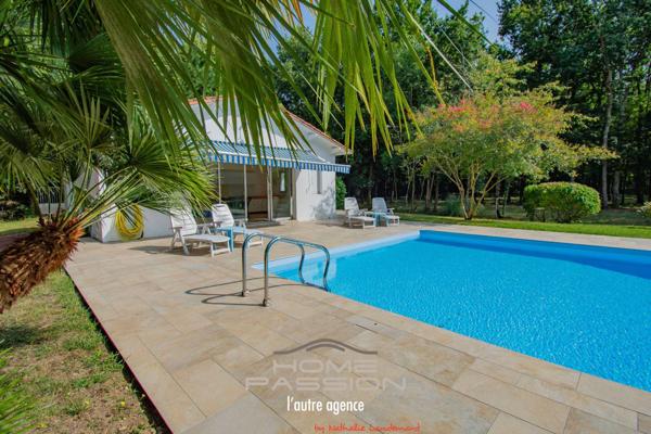 SAINT-SULPICE-DE-ROYAN - Spacieuse Maison Familiale avec Grand Terrain Boisé et Piscine