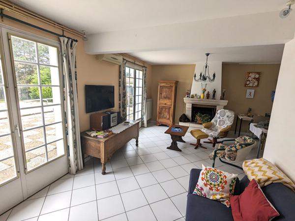 Maison Fontaine Le Comte 6 pièce(s) 114.99 m2