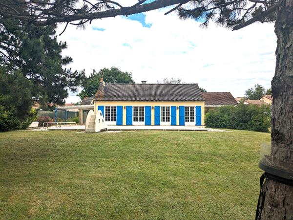 Maison Fontaine Le Comte 6 pièce(s) 114.99 m2