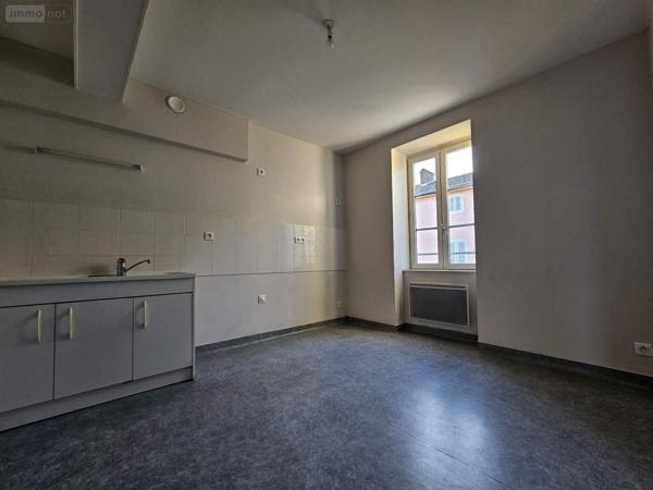 Appartement à louer à Pont-de-Veyle dans l'Ain (01290), ref : 008/2318