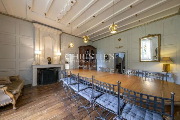 Château exceptionnel avec Dépendances près d’Angoulême