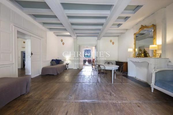 Château exceptionnel avec Dépendances près d’Angoulême