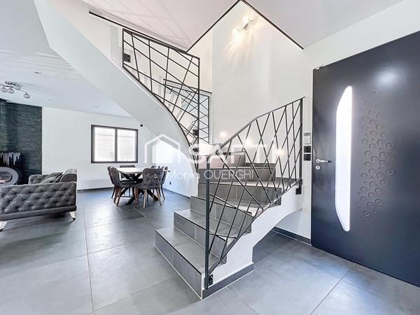 Maison récente, très bonne  prestations, idéale pour une famille.