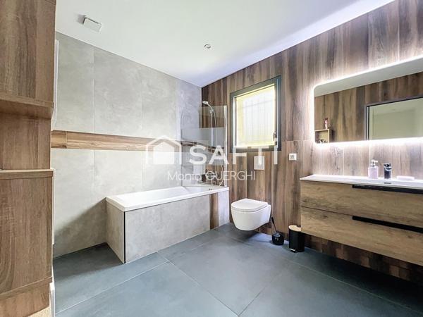 Maison récente, très bonne  prestations, idéale pour une famille.