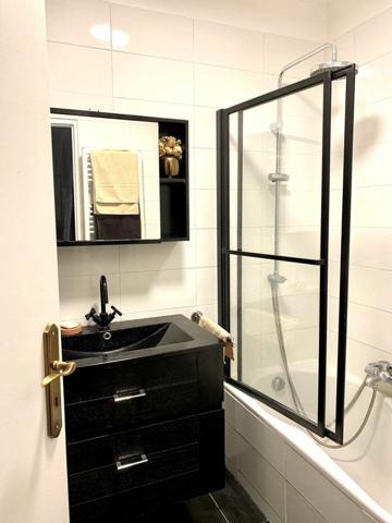 Appartement à louer    3 pièces • 62,21 m2 Antibes