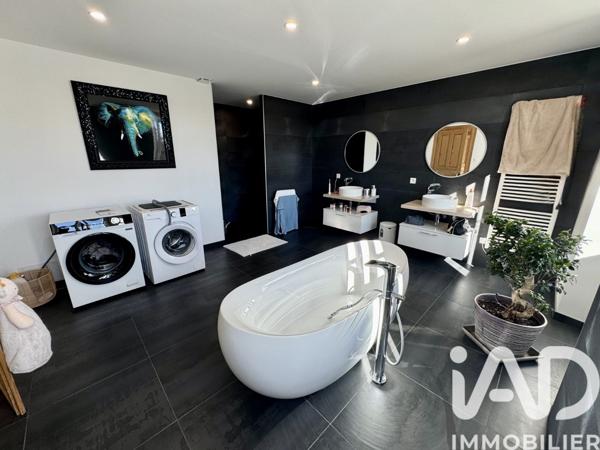 Maison à vendre 6 pièces 210 m² Montreux-Château