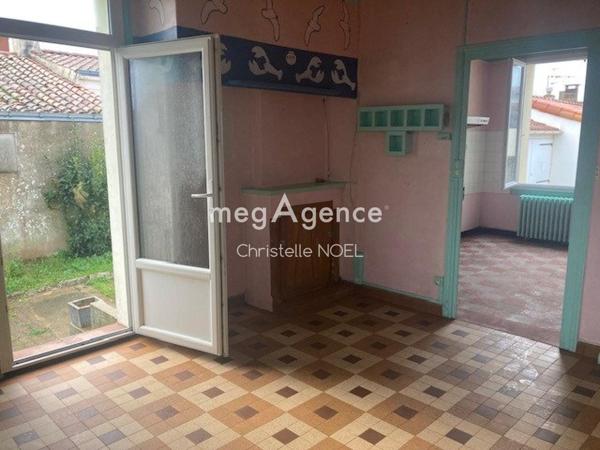 Maison à AIGUILLON LA PRESQU ILE, 85460 - 7 pièces 115m²