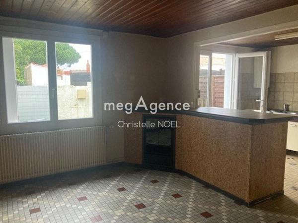 Maison à AIGUILLON LA PRESQU ILE, 85460 - 7 pièces 115m²