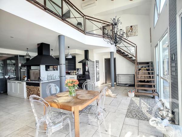 Maison à vendre  6 pièces - 263 m2 REZE - 44