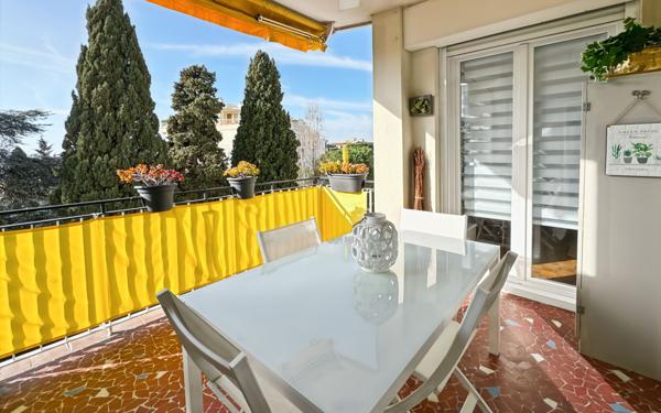 Appartement à vendre    2 pièces • 51,82 m2 Nice