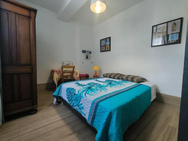 LEZIGNAN CORBIERE , GRANDE MAISON T 6 AVEC GITE