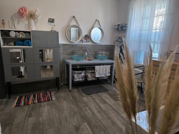 LEZIGNAN CORBIERE , GRANDE MAISON T 6 AVEC GITE