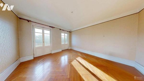 Appartement Thionville Place de la République T8, proche gare avec garage