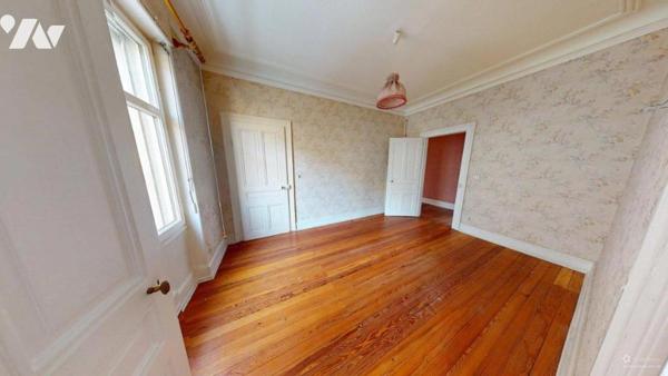 Appartement Thionville Place de la République T8, proche gare avec garage