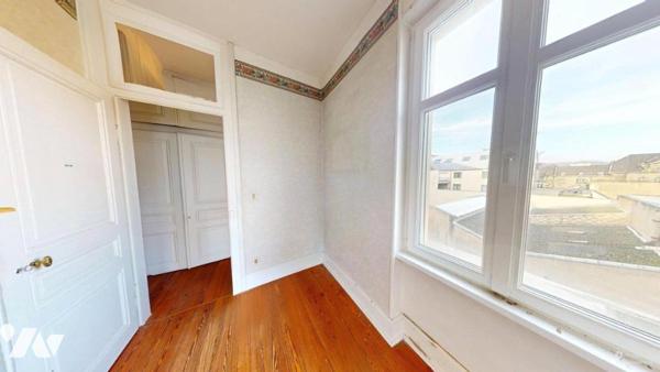 Appartement Thionville Place de la République T8, proche gare avec garage