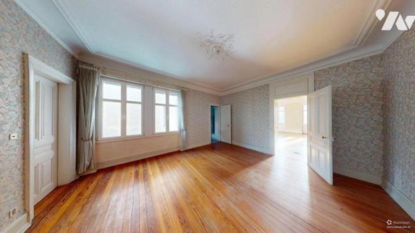 Appartement Thionville Place de la République T8, proche gare avec garage