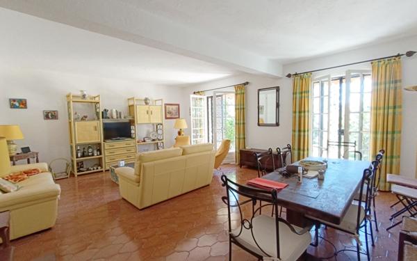 Maison à vendre    4 pièces • 91 m2 Antibes