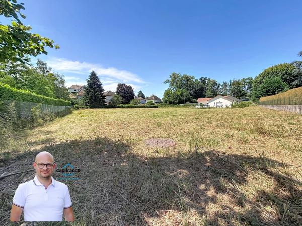 Terrain à vendre de 802,00 m² LES AVENIERES (38)