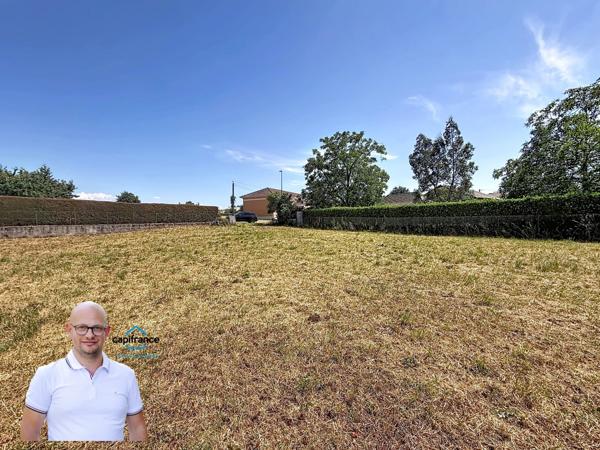 Terrain à vendre de 802,00 m² LES AVENIERES (38)