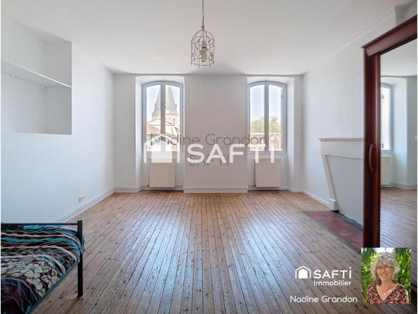 Maison familiale, non mitoyenne avec Granges attenantes et jardin clos