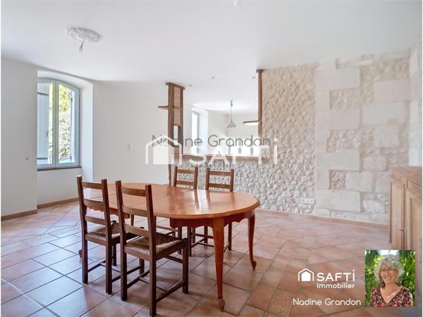 Maison familiale, non mitoyenne avec Granges attenantes et jardin clos