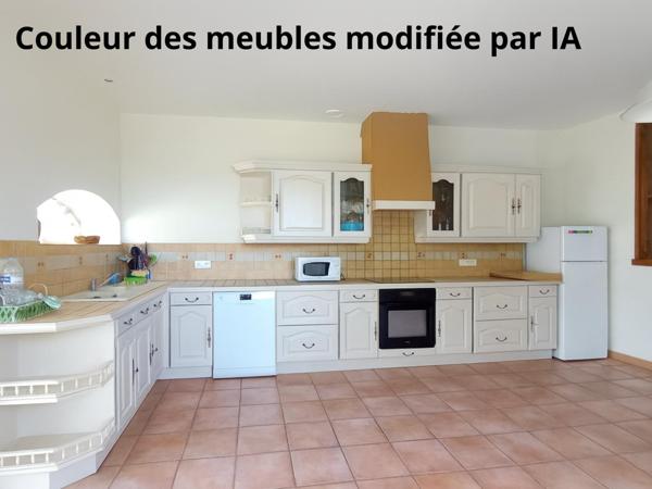 Maison familiale, non mitoyenne avec Granges attenantes et jardin clos